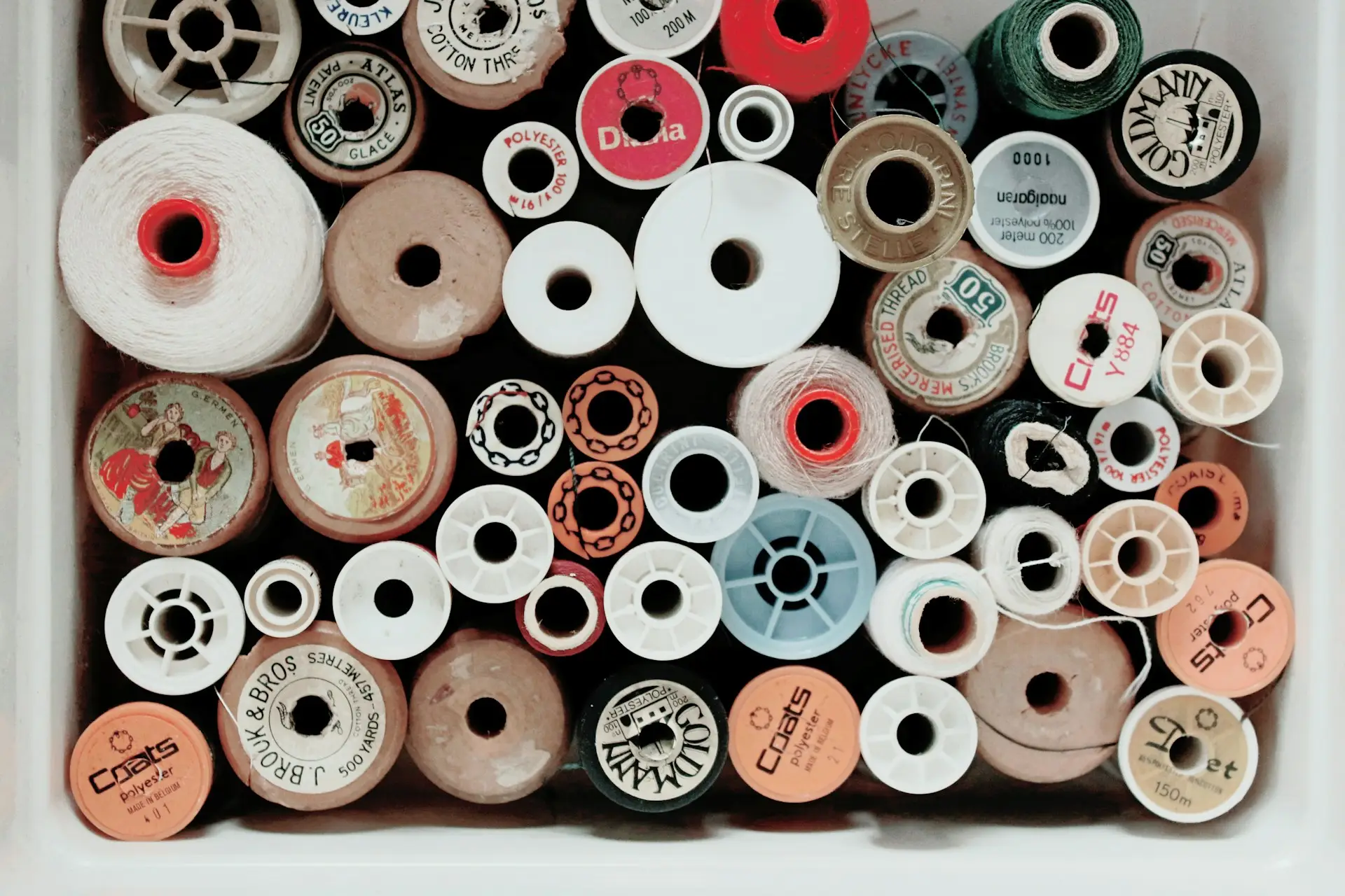 Fabric Enthusiast’s Handbook | 10 Different Types of Fabric
